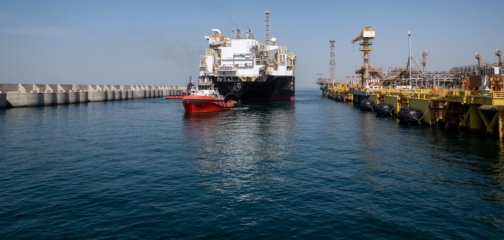 Production du Gaz de Saint-Louis : Suivez l'arrivée du GNLF sur le site de production Production du Gaz de Saint-Louis : Suivez l'arrivée du GNLF sur le site de production