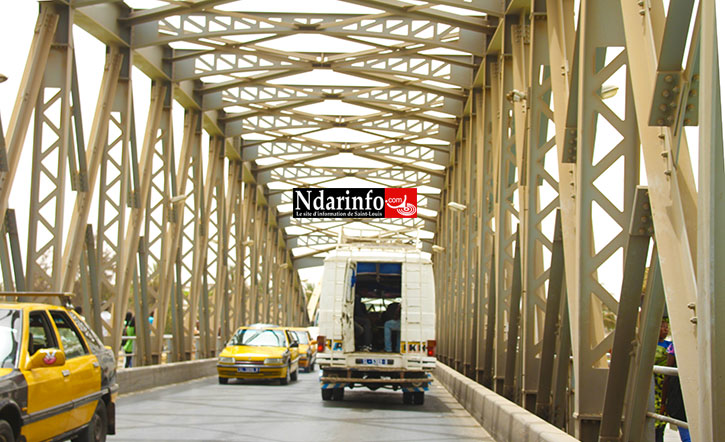 SAINT-LOUIS : une ambulance heurtée par un bus sur le pont Faidherbe. SAINT-LOUIS : une ambulance heurtée par un bus sur le pont Faidherbe.