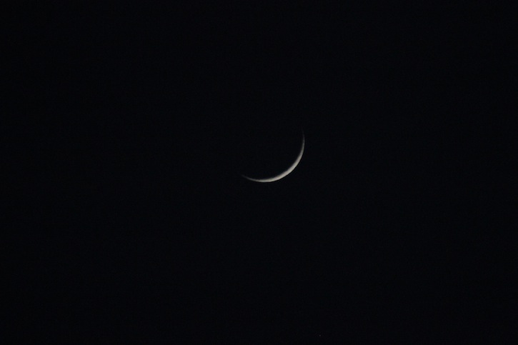 Saint-Louis : le croissant lunaire très visible (images)