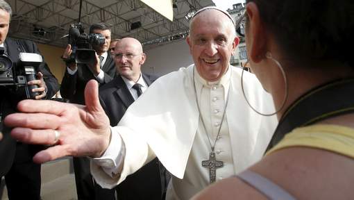 Le pape François aux jeunes: "faites l'effort de vivre chastement"