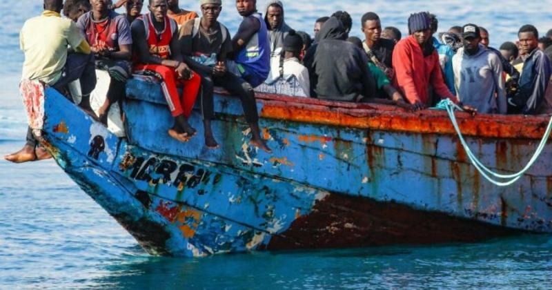 Bargny : la Marine intercepte 250 migrants en partance vers les Iles Canaries