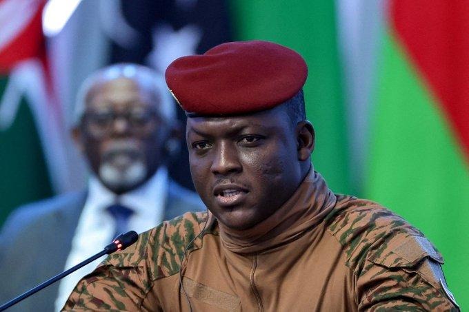 Burkina : la transition militaire prolongée de cinq ans