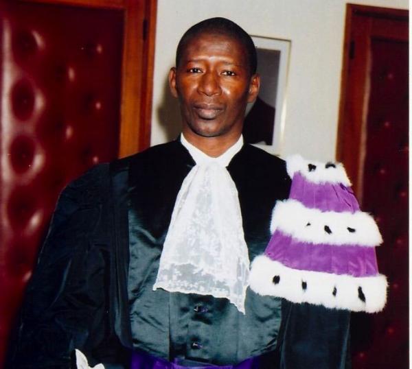 ENSEIGNEMENT SUPÉRIEUR : Mary Teuw NIANE anime une conférence, samedi, à l’UGB. ENSEIGNEMENT SUPÉRIEUR : Mary Teuw NIANE anime une conférence, samedi, à l’UGB.