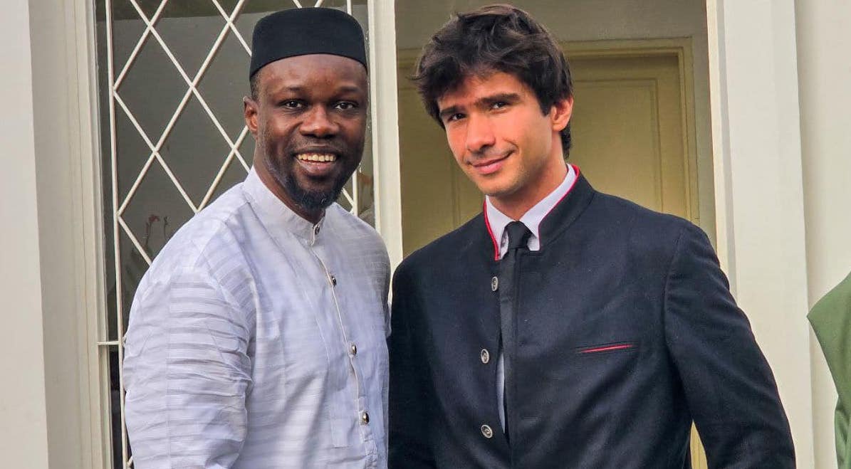Ousmane Sonko rend hommage à Juan Branco : " ​Il s’est donné corps et âme pour le projet "
