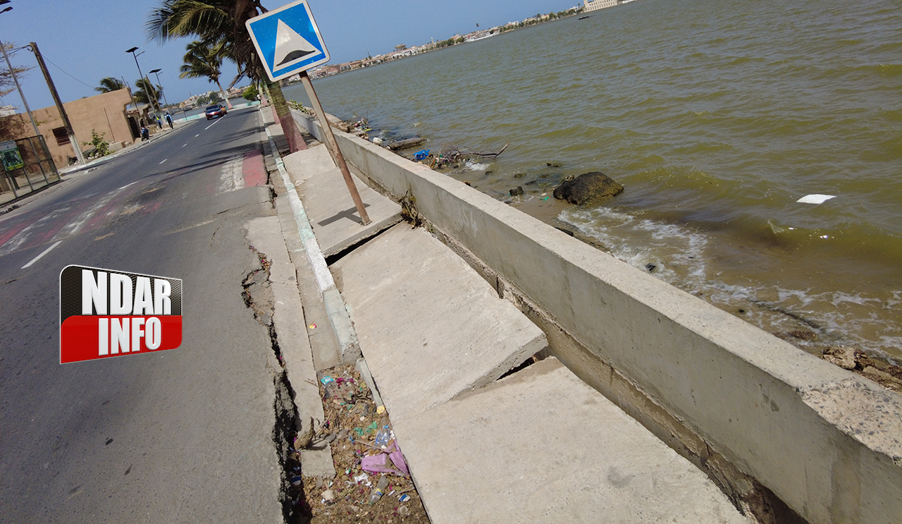 Alerte sur la Corniche Nord de Saint-Louis : une partie du goudron s’enlise ...