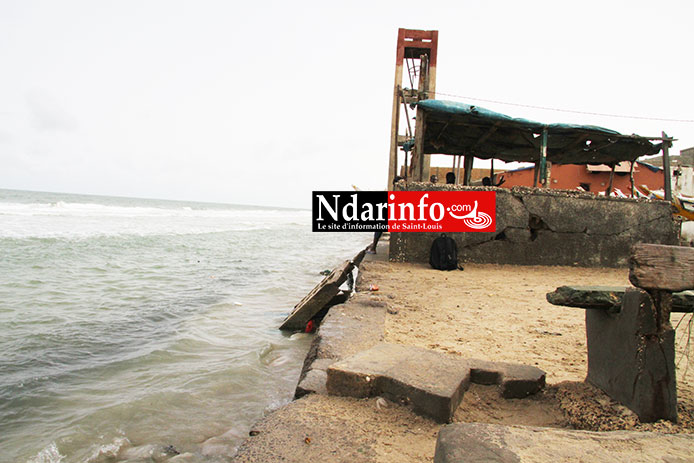 (ALERTE) La Mer charge Guet-Ndar. Plusieurs maisons détruites. Des vies en danger. Regardez ! (ALERTE) La Mer charge Guet-Ndar. Plusieurs maisons détruites. Des vies en danger. Regardez !