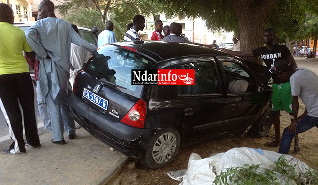 TERRIBLE ACCIDENT A LA CITE VAUVERT : un véhicule tamponne deux filles.
