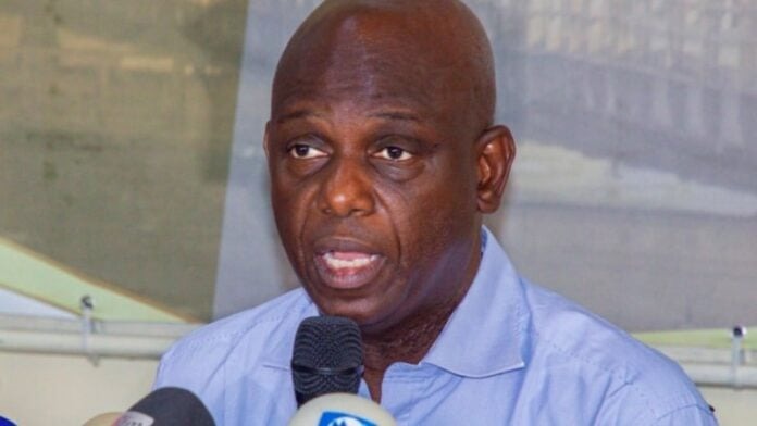 Saint-Louis délaissée ? Un professeur interpelle Mansour Faye Saint-Louis délaissée ? Un professeur interpelle Mansour Faye