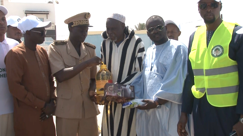 Solidarité Ramadan : La Fondation Cheikh Ayah distribue 1100 Kits alimentaires à Saint-Louis