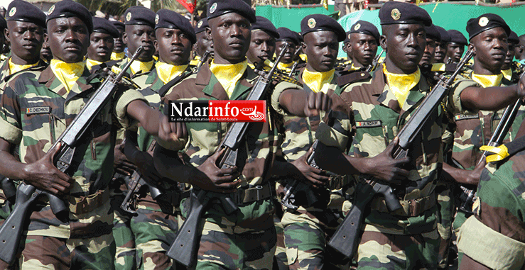 Défilé d'éléments du Contingent 2015/3 sur la Place Deh Momar NGARY. Crédit Photo: Ndarinfo.com Défilé d'éléments du Contingent 2015/3 sur la Place Deh Momar NGARY. Crédit Photo: Ndarinfo.com