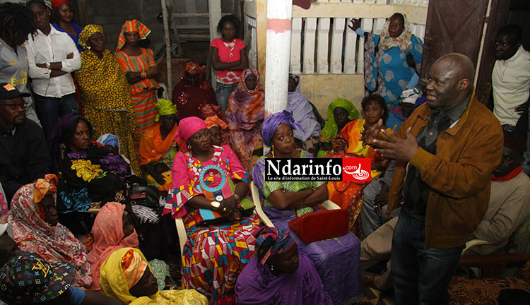 BRAYA au mileu de ses militants à PIKINE BRAYA au mileu de ses militants à PIKINE