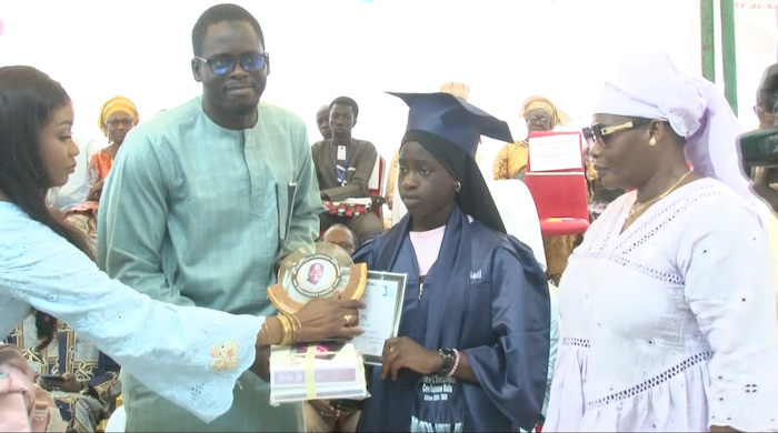 Le CEM Guinaw Rails célèbre l’excellence et récompense ses meilleurs élèves Le CEM Guinaw Rails célèbre l’excellence et récompense ses meilleurs élèves