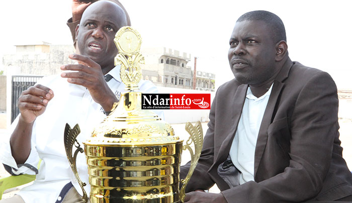 FINALE DE LA COUPE DU MAIRE : 23 paires de maillots, 55 ballons, 40 médailles et des enveloppes financières. FINALE DE LA COUPE DU MAIRE : 23 paires de maillots, 55 ballons, 40 médailles et des enveloppes financières.