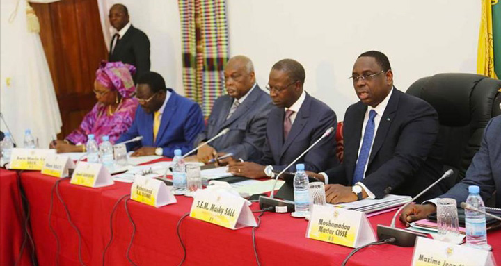 LES NOMINATIONS ET LE COMMUNIQUE DU CONSEIL DES MINISTRES DU 10 FEVRIER 2016 LES NOMINATIONS ET LE COMMUNIQUE DU CONSEIL DES MINISTRES DU 10 FEVRIER 2016