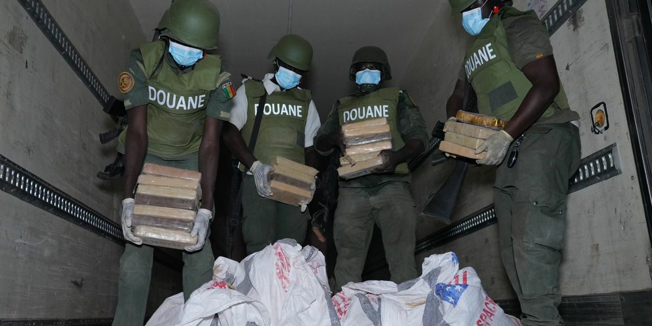 Saisie de 240 plaquettes de cocaïne d’une valeur de 21,78 milliards de FCFA à Kalifourou