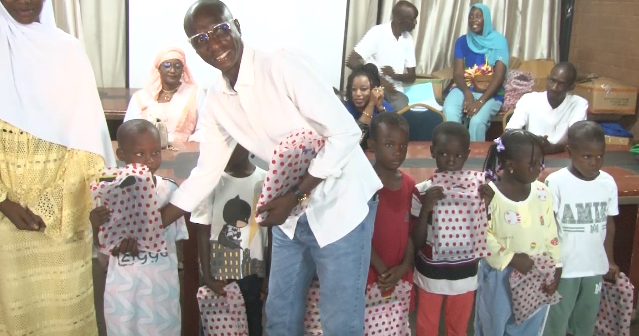 Saint-Louis : JERES distribue 500 kits scolaires aux élèves du primaire au lycée