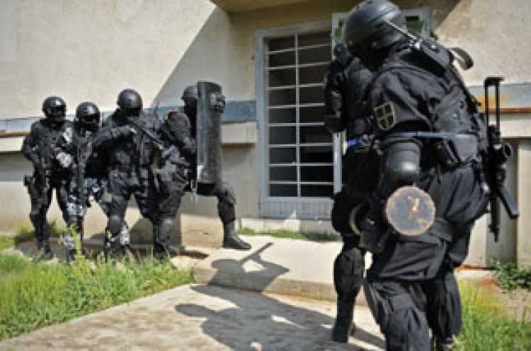 Menaces terroristes: Un présumé djihadiste interpellé au Sénégal avec neuf puces