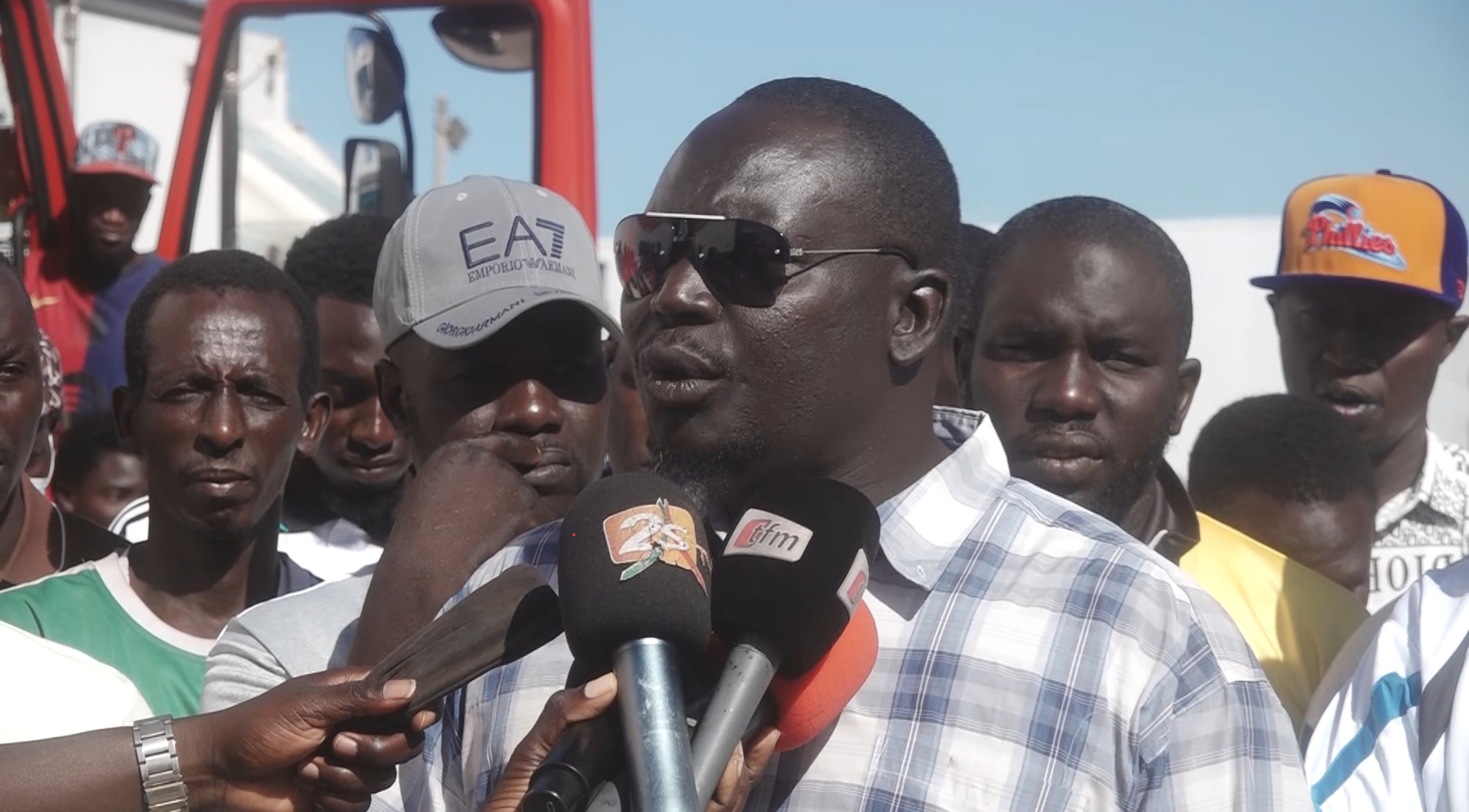 Guet-Ndar : la détresse des pêcheurs face à l’attente des licences