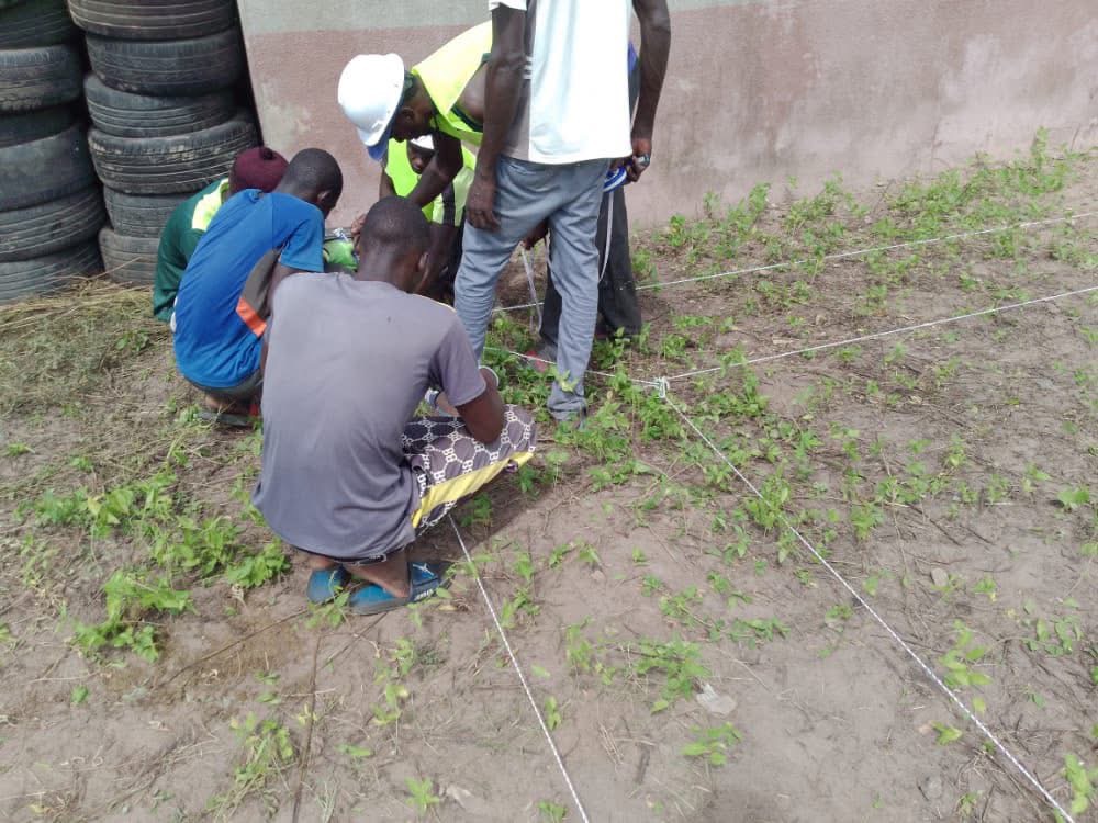 Potou : Des hangars écologiques en pneus recyclés pour conserver les récoltes pendant six mois