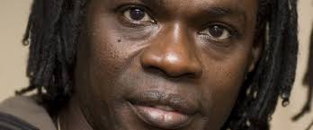 Baba Maal sur l'ouvrage qui lui est dédié : 