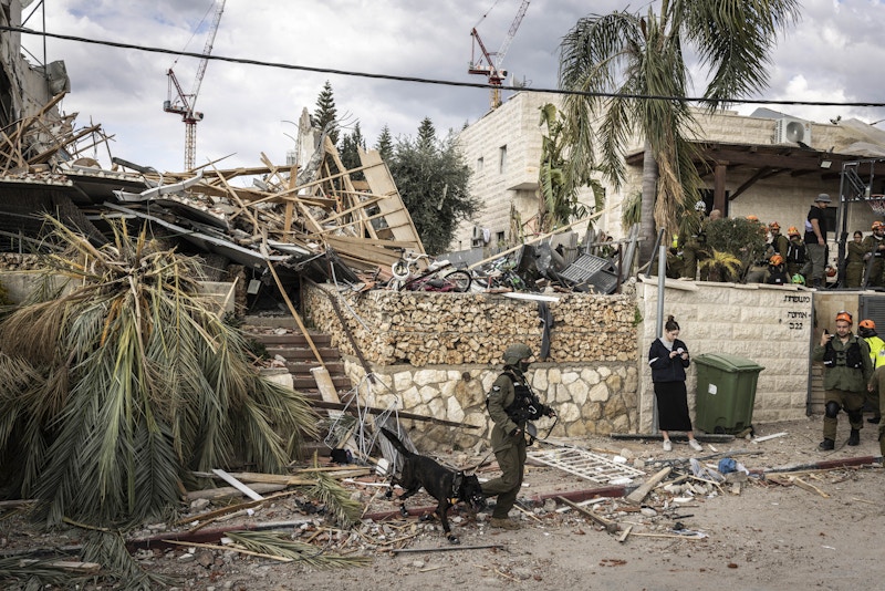 Frappes iraniennes sur Israël : 10 morts et 11 disparus après la destruction d'un abri