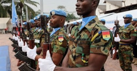 Mali : 5 casques bleus tués, 3 grièvement blessés