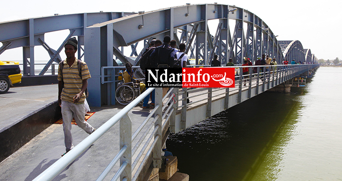 Comment les camions frigorifiques tuent le pont Faidherbe. Comment les camions frigorifiques tuent le pont Faidherbe.