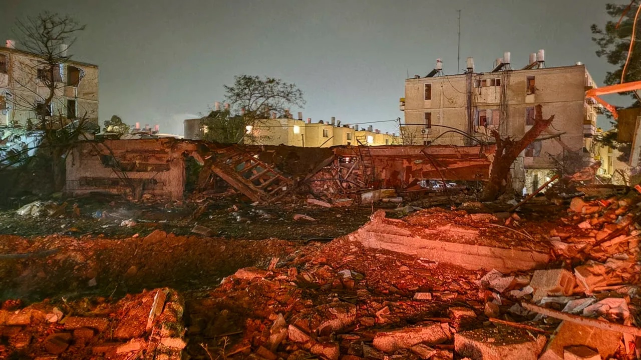 Riposte de Téhéran : Israël lourdement frappé par des missiles balistiques iraniens