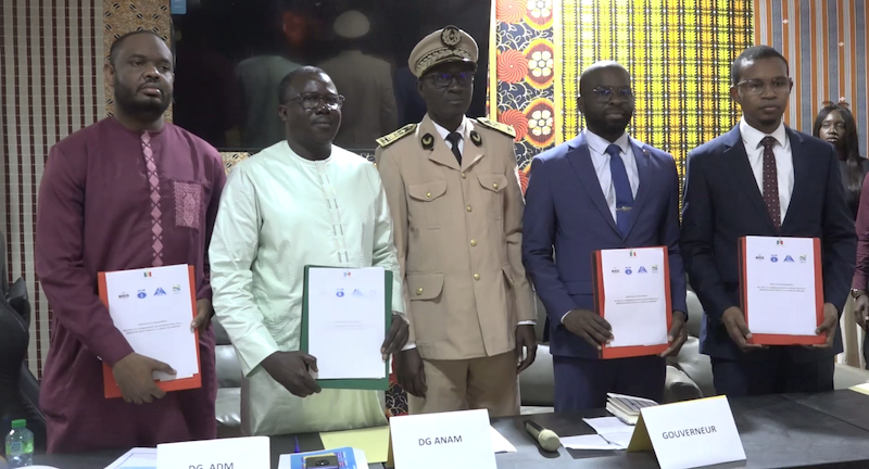 Saint-Louis : signature d'un protocole pour stabiliser la brèche et construire un port de pêche