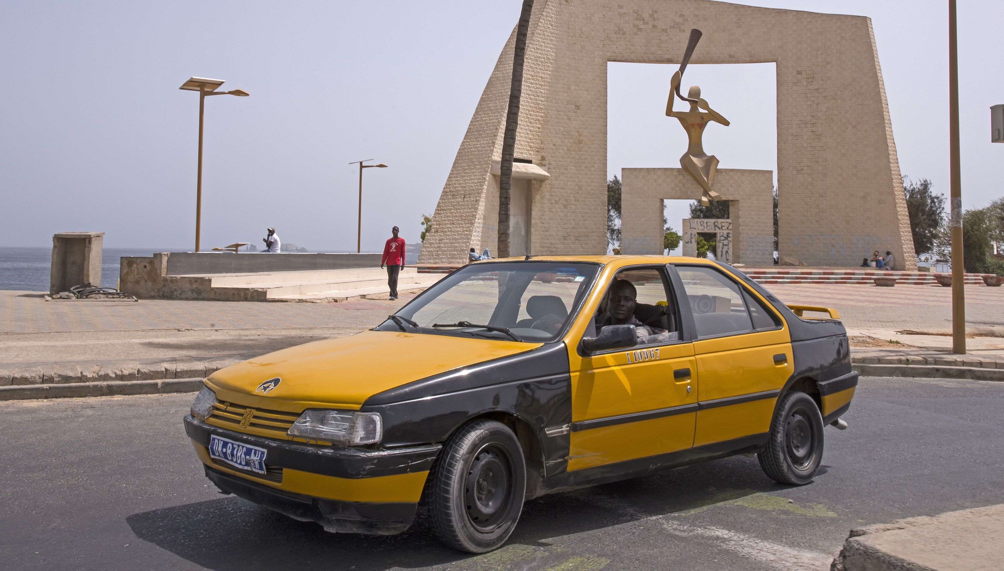 Un conseiller municipal de Grand-Dakar condamné pour le vol d’un taxi