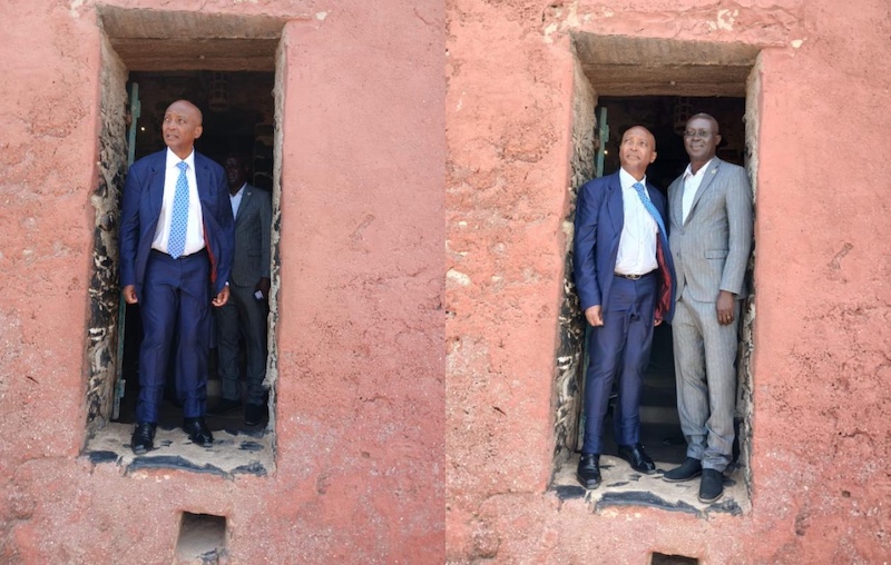 Patrice Motsepe se recueille à la Maison des Esclaves de Gorée