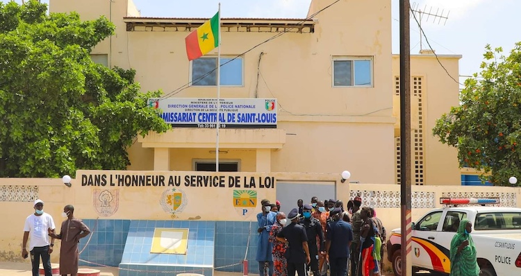 Drame à Saint-Louis : Soirée alcoolisée et mort suspecte, un suspect écroué