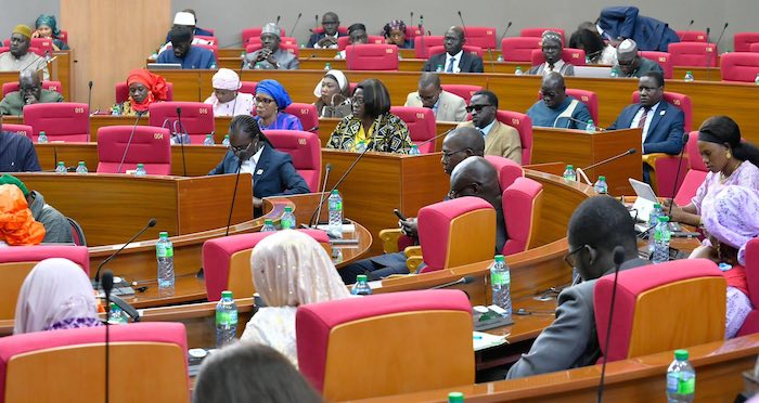 Absentéisme : l'Assemblée nationale examine une loi pour sanctionner les députés, ce mercredi