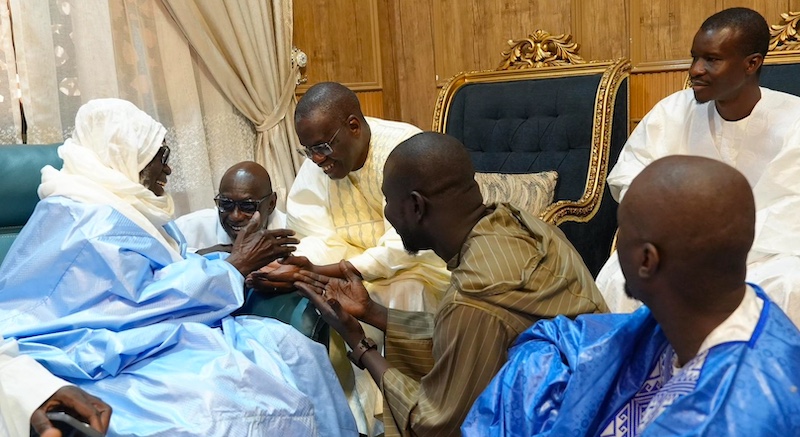 Touba : Le Premier ministre Al Aminou Lô reçu par le Khalife général des Mourides