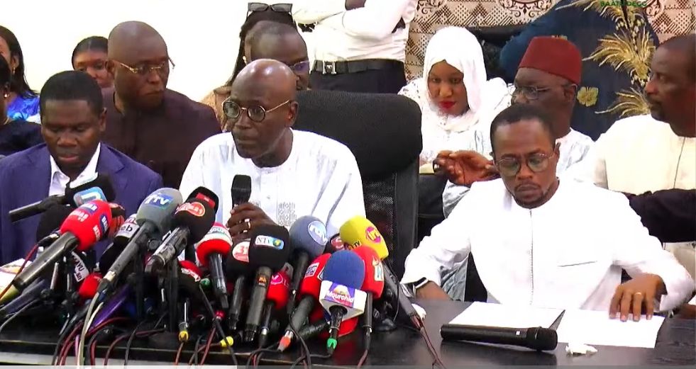 Sénégal : L'APR dénonce la crise au sommet de l'État et remanie ses instances