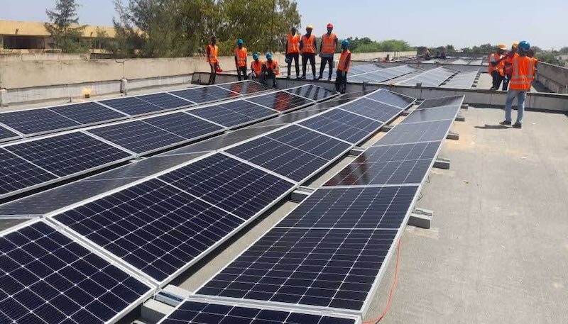 Électricité : Des étudiants de l'UGB déploient une centrale solaire de 100 kWh