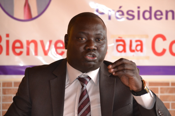 Voici Moussa Fall, jeune cadre des impôts et domaines, qui a osé accusé Mansour Faye d'avoir détourné 17 milliards des Japonais Voici Moussa Fall, jeune cadre des impôts et domaines, qui a osé accusé Mansour Faye d'avoir détourné 17 milliards des Japonais