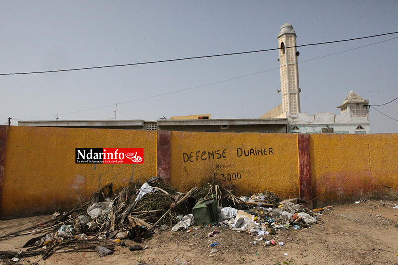 (Vidéo et Photos) La situation catastrophique du stade Me Babacar SEYE. (Vidéo et Photos) La situation catastrophique du stade Me Babacar SEYE.