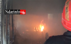 Violent incendie à Ndioloffène : quatre chambres équipées, consumées par les flammes ( vidéo) 