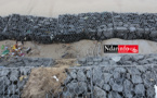 FURIE DES VAGUES : des fondements de la digue de protection s’enlisent (vidéo – photos)