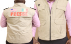 Présidentielle : Les autorités interdisent la distribution des gilets offerts aux journalistes par l'ambassade des USA Présidentielle : Les autorités interdisent la distribution des gilets offerts aux journalistes par l'ambassade des USA