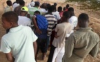 Boudiouck : Marche des jeunes contre l’aménagement de leur terrain de foot.