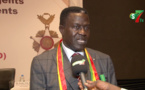 Loyaux Services rendus au CROUS : Moussa NIANG décoré par Cheikh Oumar HANNE – vidéo