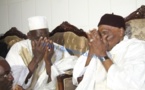 Atmosphère empreinte de cordialité entre Me Wade et Thierno Madani Tall: "Je n'ai plus le pouvoir, mais j'ai les masses!" dit Wade. "Vous avez donc le pouvoir si les masses vous suivent!" lui répond le Khalife