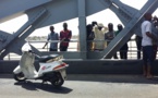 Dernière minute - Accident sur le pont: deux scooters se tamponnent. Dernière minute - Accident sur le pont: deux scooters se tamponnent.