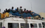 GRAVE ACCIDENT A NGALLELE : Un mini car heurte un camion semi-remorque.