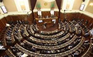 L'Algérie adopte une loi qualifiant la colonisation française de "crime d'État"