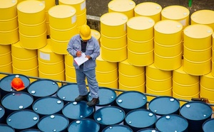 Énergie : Le prix du pétrole chute de 10 % après l'ouverture du détroit d'Ormuz