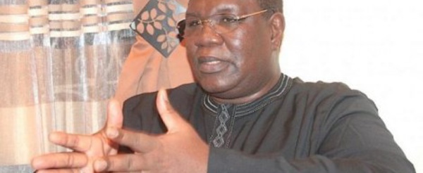 «Wade a dissuadé Ousmane Ngom de confisquer la victoire de Macky en 2012»