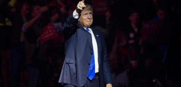 EN DIRECT: Trump et Clinton sont à New York pour suivre les résultats